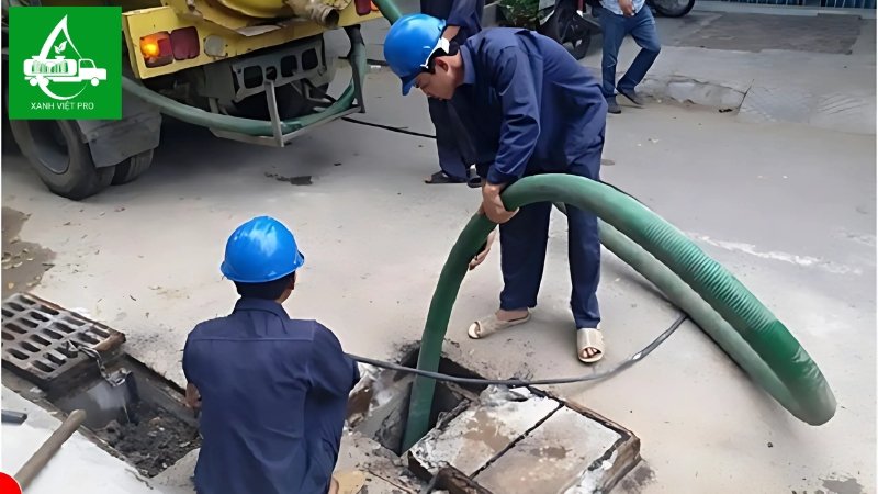 Hút hầm cầu có đục phá nền