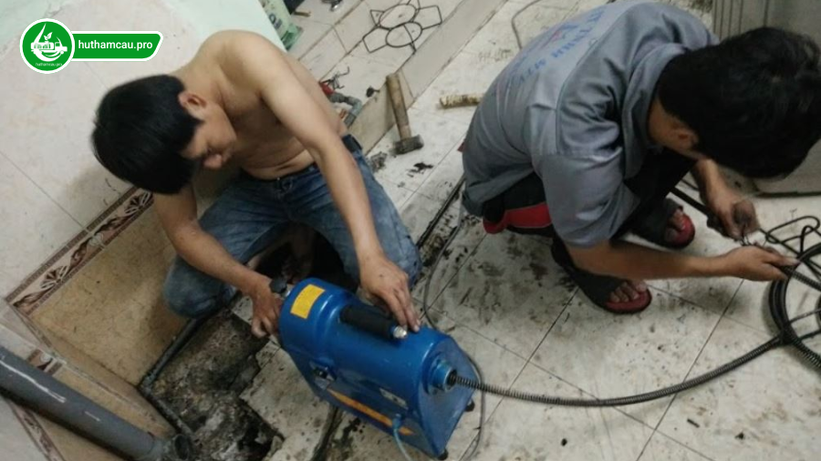 Đơn vị thi công hút hầm cầu vệ sinh không kỹ lưỡng gây ra mùi hôi nhà vệ sinh