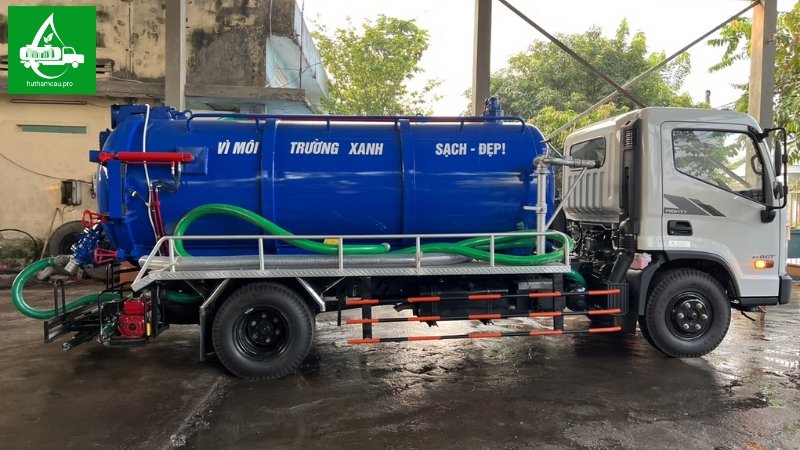 Xanh Việt PRO dùng xe hút hầm cầu hiện đại