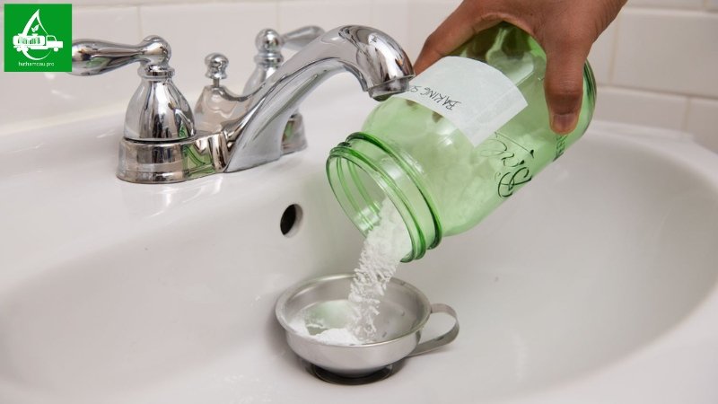 Dung bột men vi sinh thông tắc bồn rửa bát