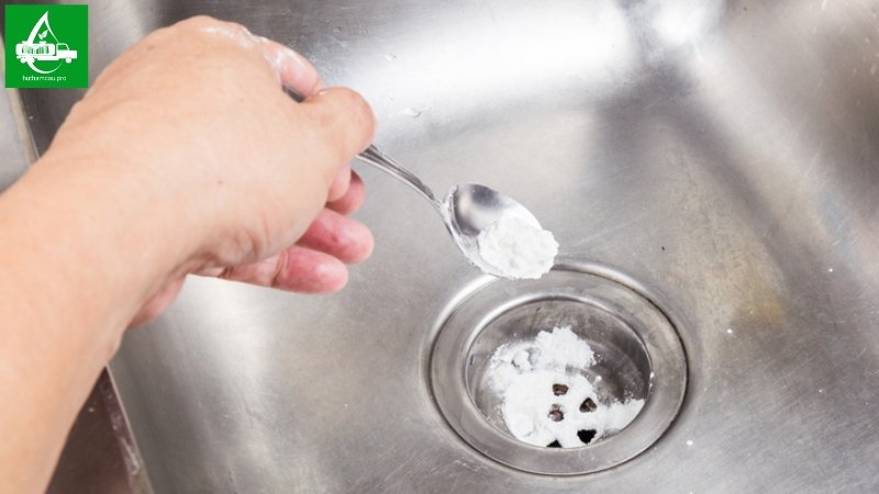 Sử dụng bột thông cống để thông tắc cống bồn rửa bát